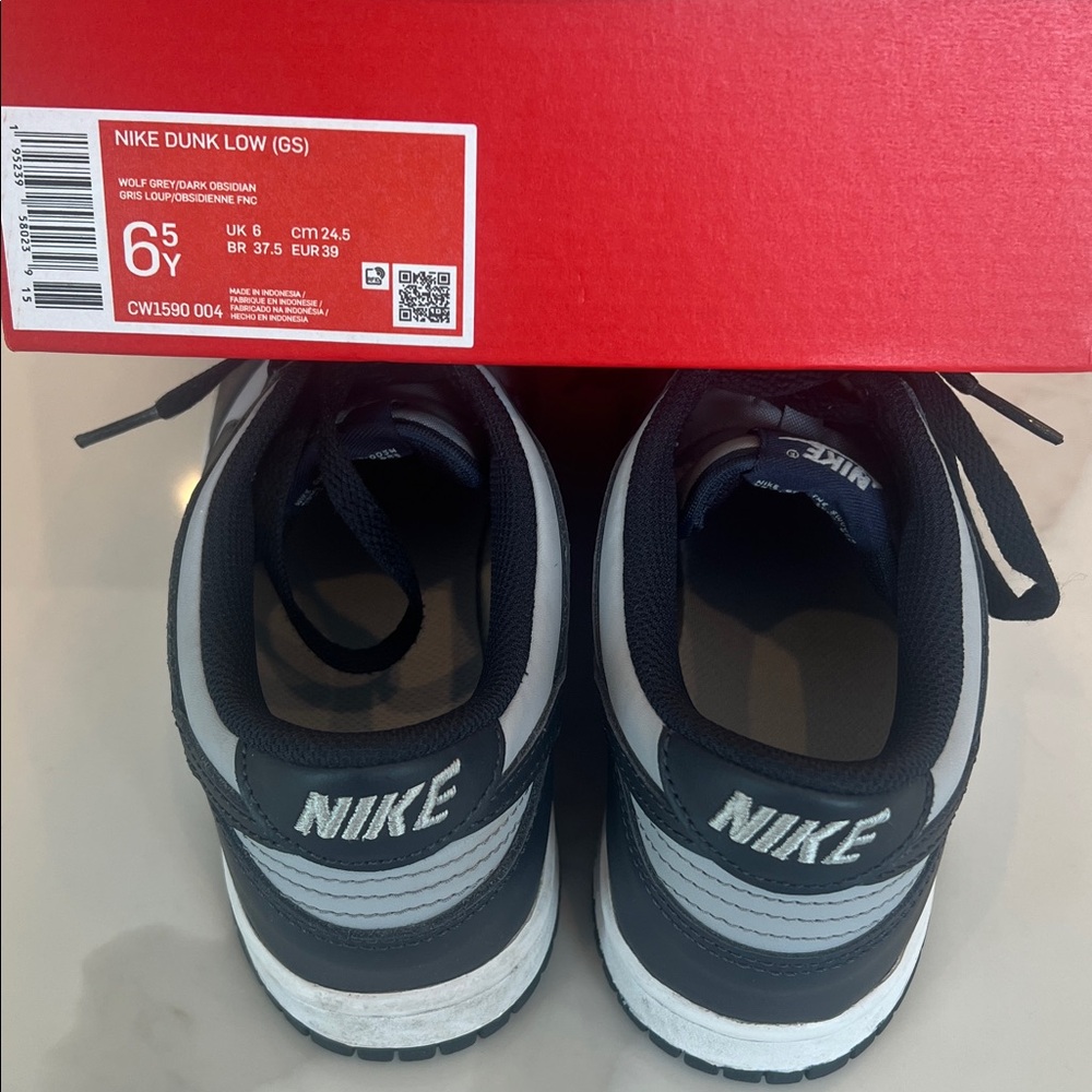 Nike Dunk Low Georgetown GS 6.5 YOUTH in original box. - Picture 15 of 16